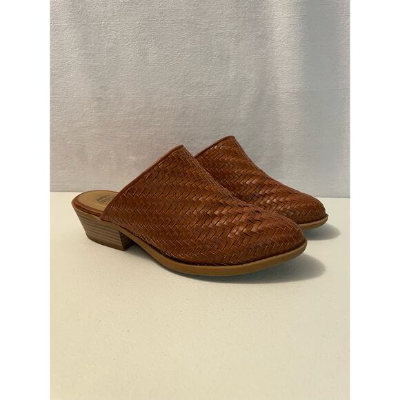 Sonoma size 6 vitalize by ortholite tan slip on clog shoe leather weave heel‎ - Picture 1 of 8